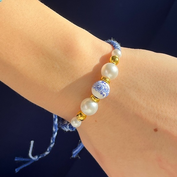 Handmade woven bracelet blue gold adjustable beaded - Picture 1 of 11